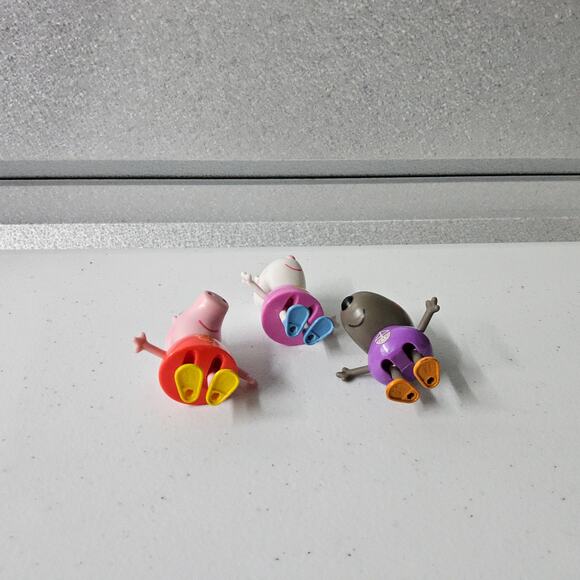 Peppa Pig‎ Suzie Sheep Danny Dog Figurines Toys - Picture 3 of 7